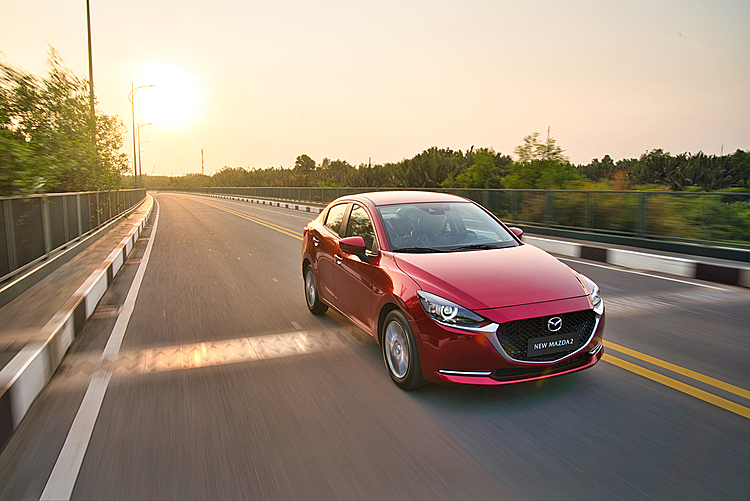 Mazda 2 2020 nhập khẩu được ưu đãi 50% phí trước bạ khi về VN